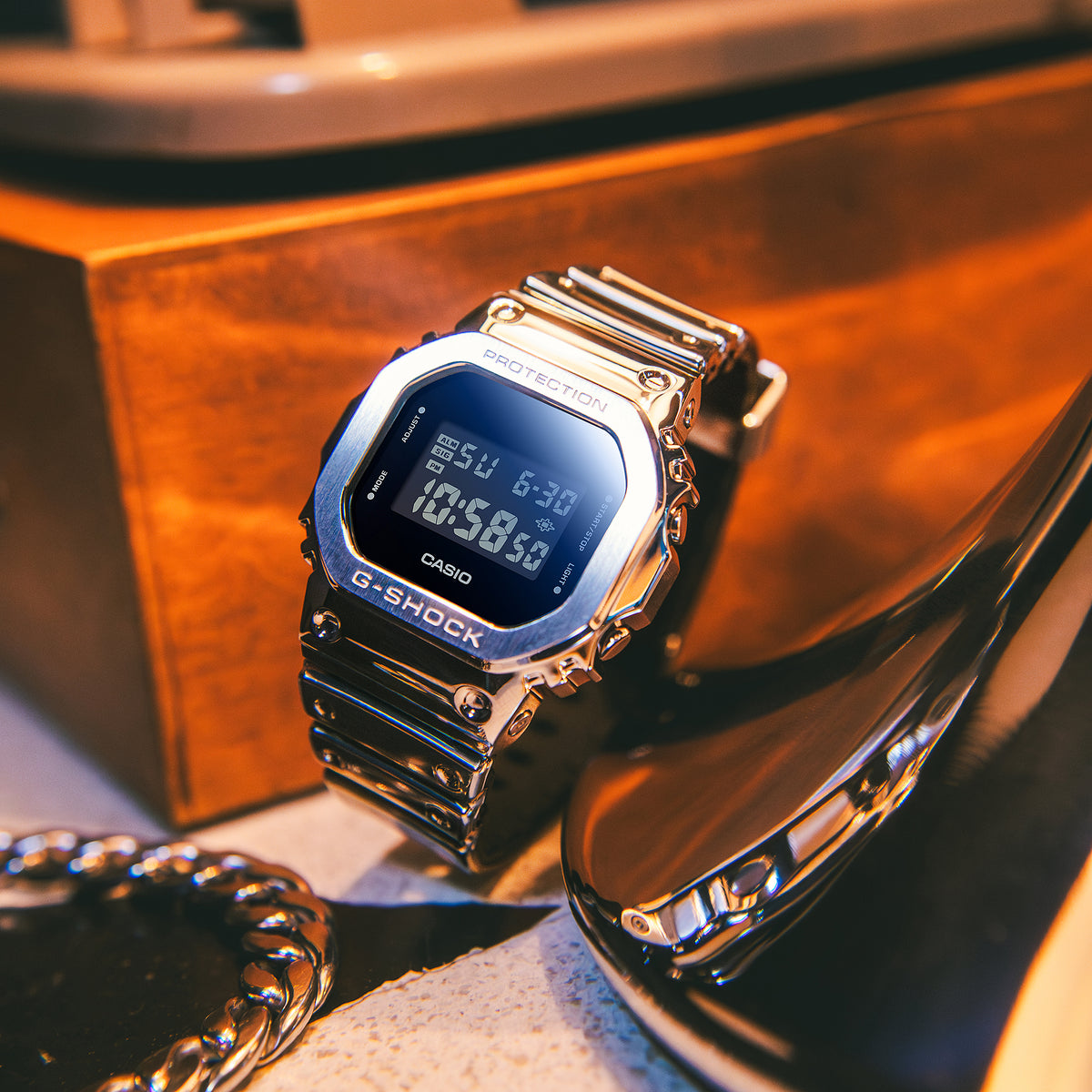 Casio G-Shock GM-5600YM-8DR 運動防水手錶